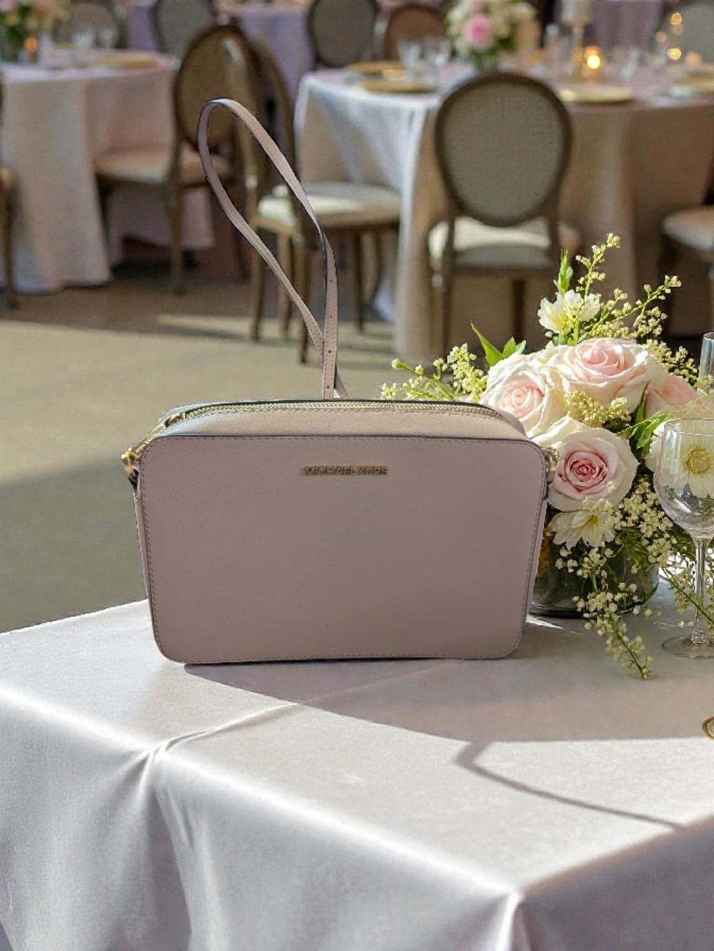 Michael Kors Women's Crossbody Bag in Light Pink Blush, In Excellent Condition.. - Picture 8 of 8